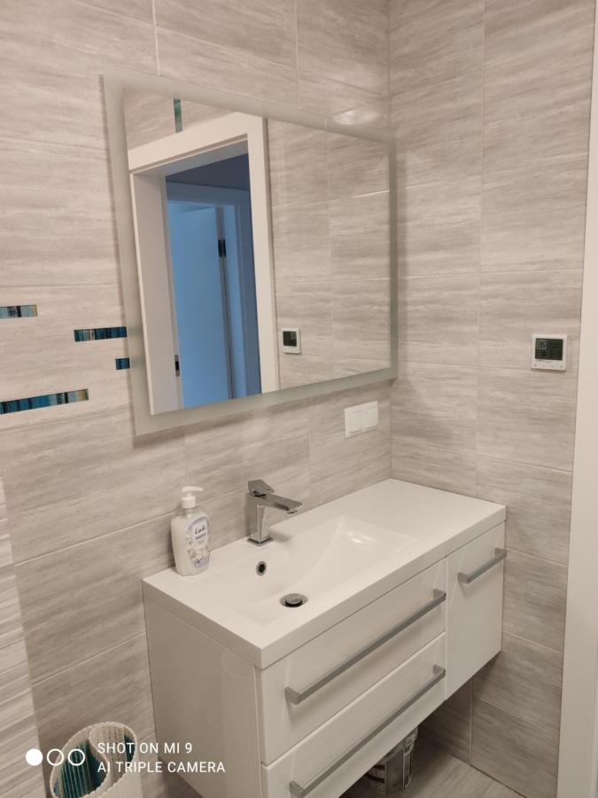 Apartament Szafir W Budynku Basenowym Morska Klifowa Rewal Exterior foto