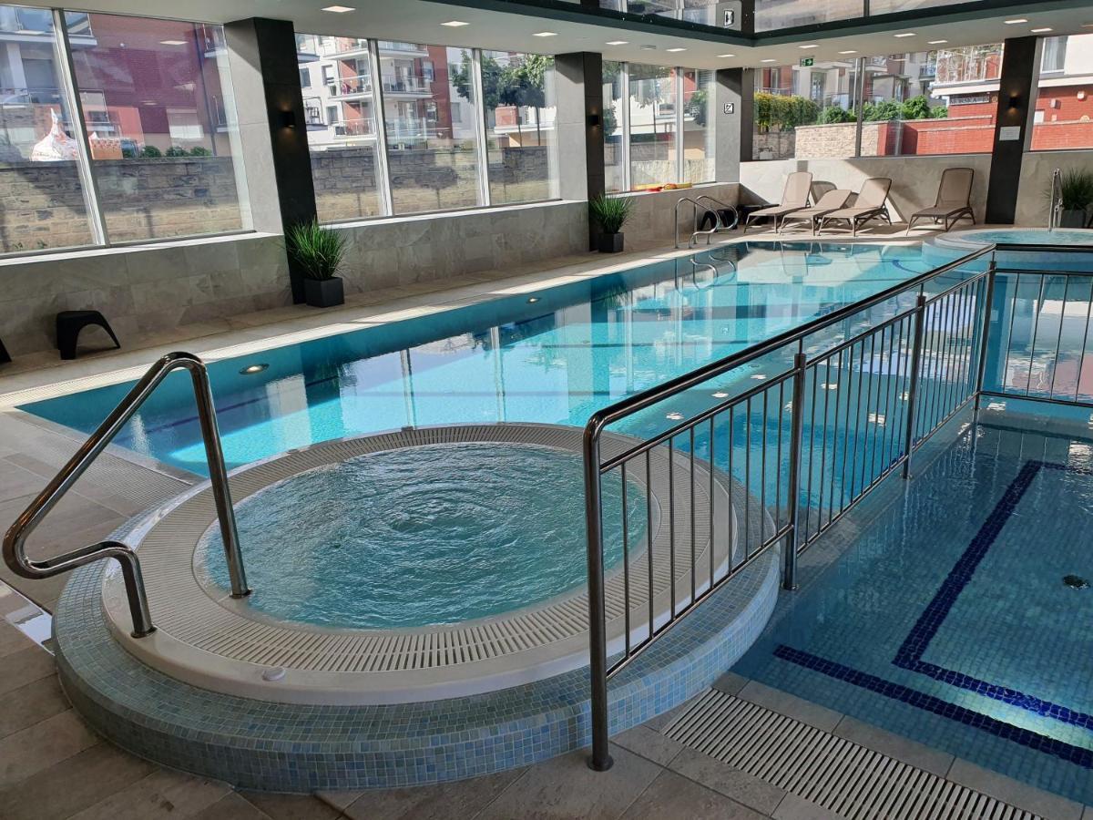 Apartament Szafir W Budynku Basenowym Morska Klifowa Rewal Exterior foto