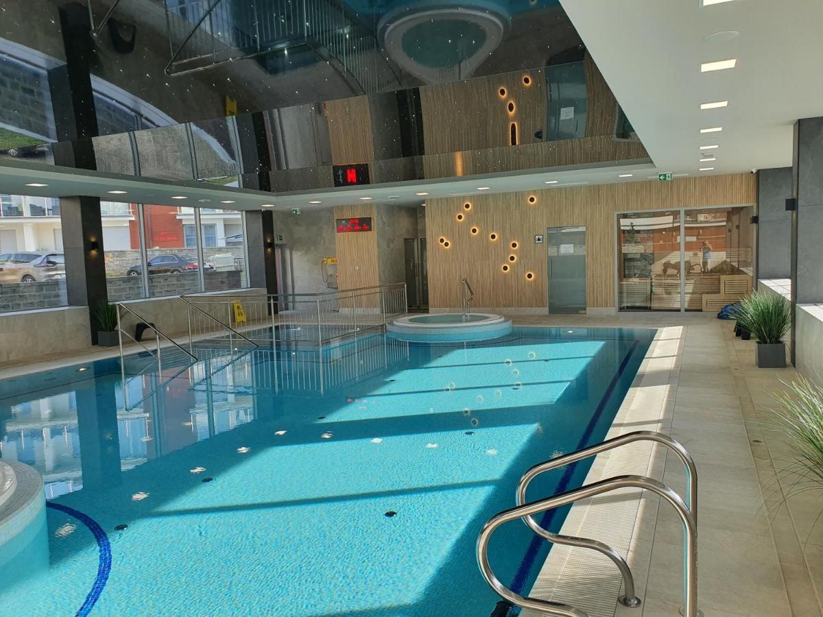 Apartament Szafir W Budynku Basenowym Morska Klifowa Rewal Exterior foto